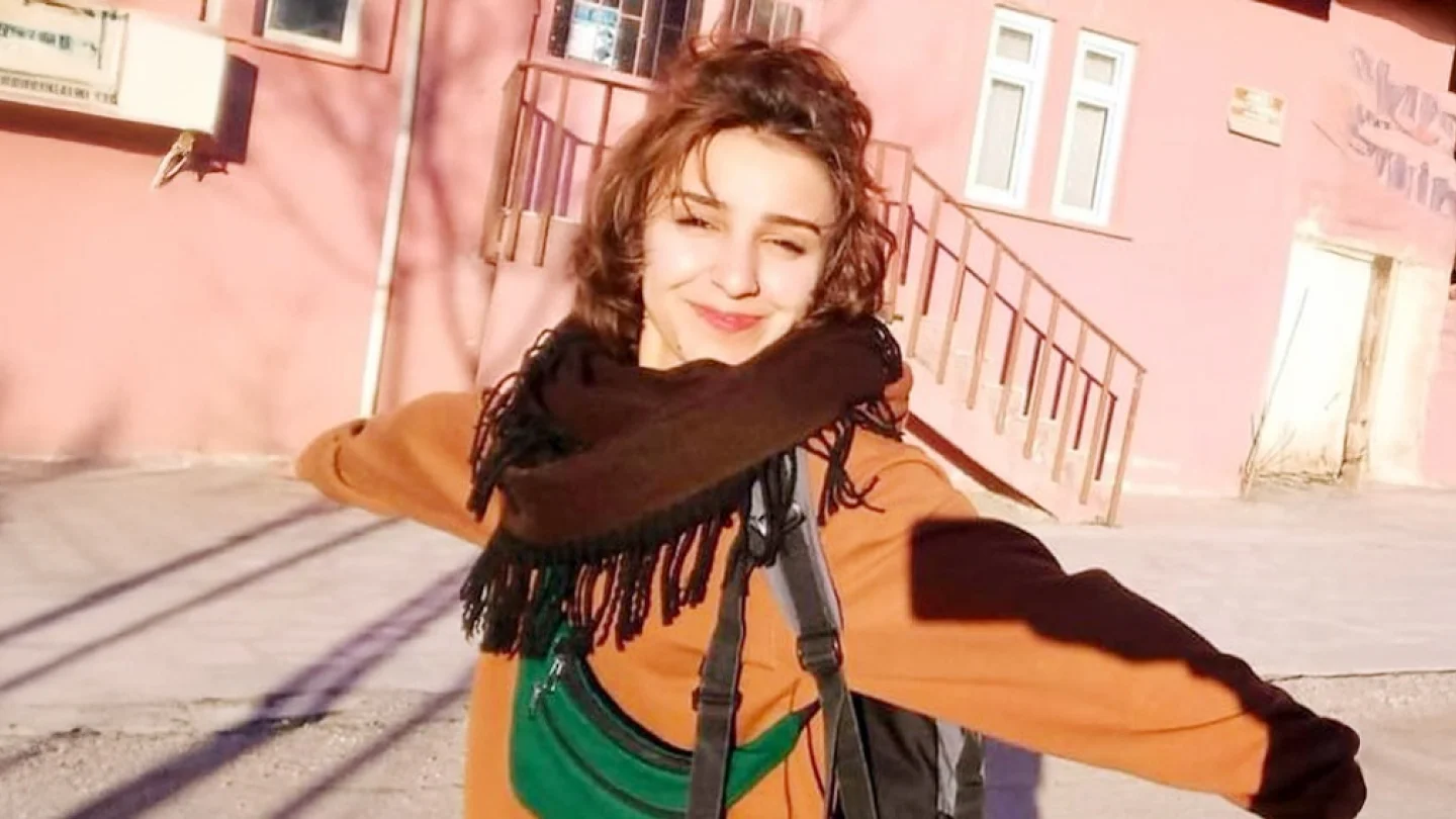 Rojwelat Kızmaz