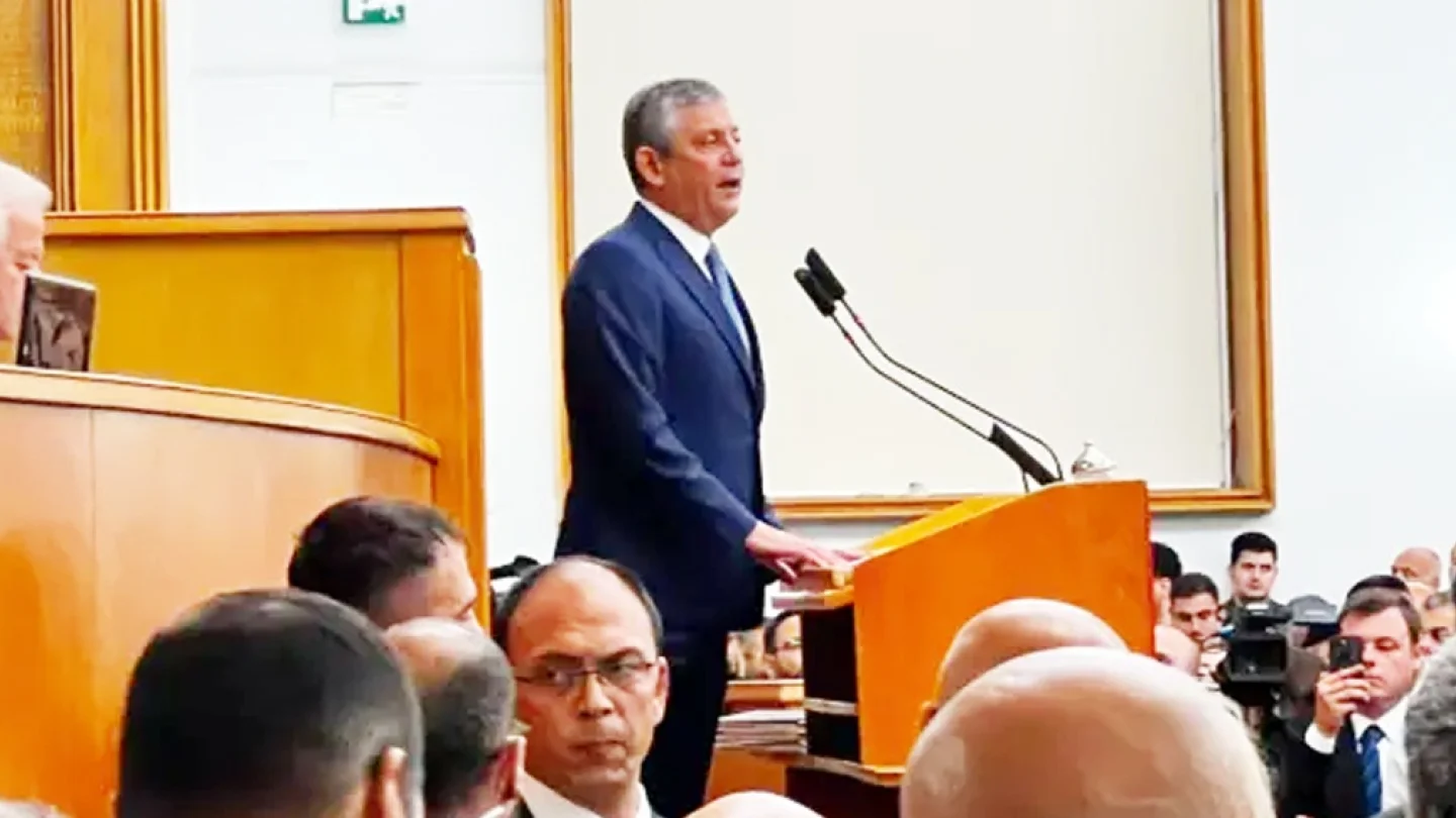 Özgür Özel