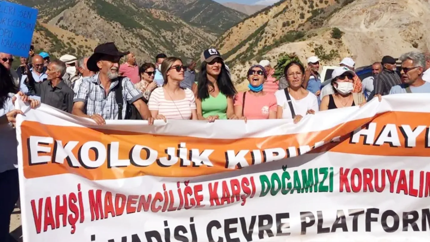 HES protesto