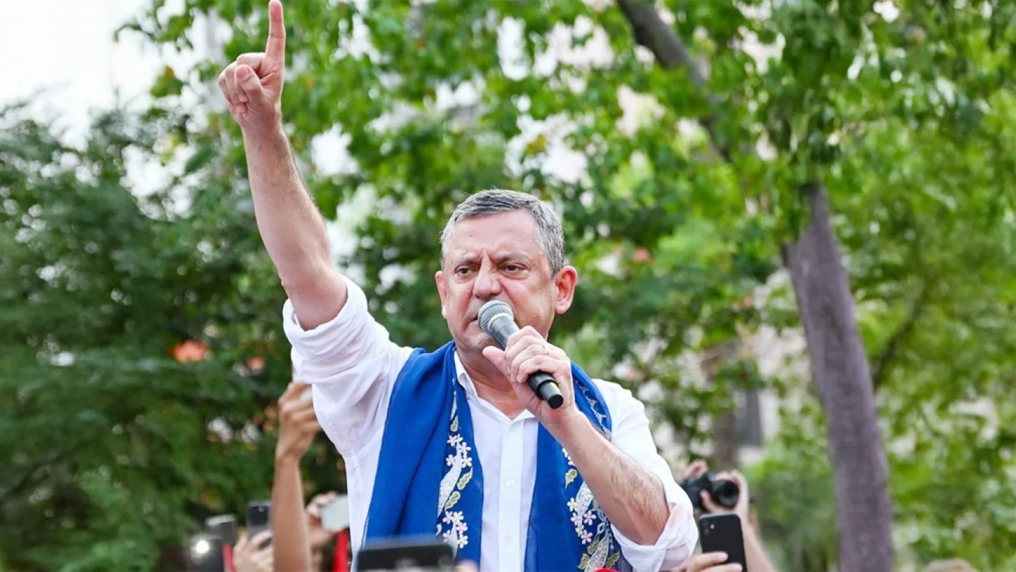 Özgür Özel