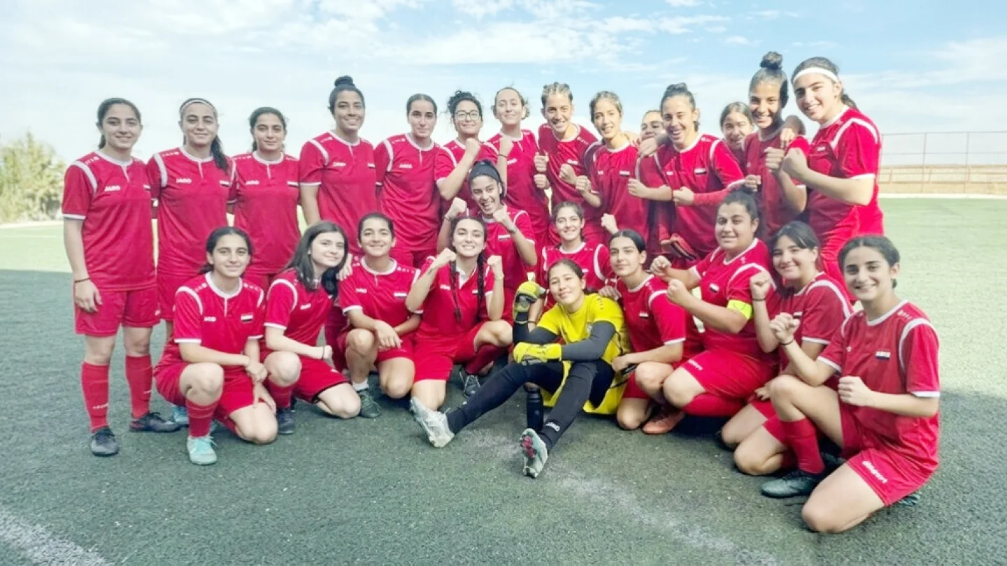 Süveydalı kadın futbolcular
