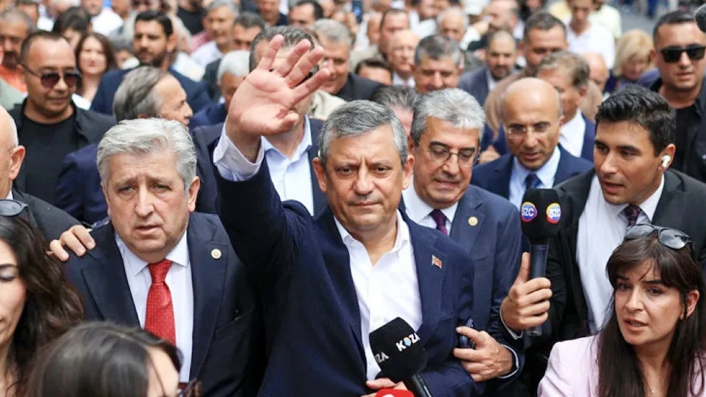 Özgür Özel