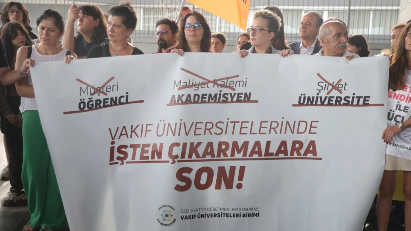 İşten çıkarmalara karşı eylem / foto:Erdoğan ALAYUMAT