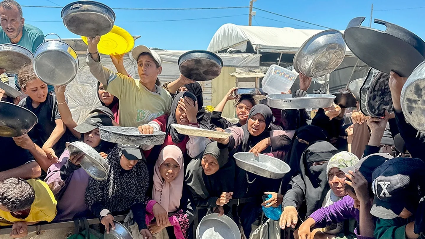 Gazze'de yemek kuyruğu / Foto:AFP