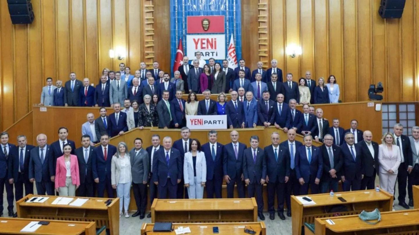 YENİ Parti