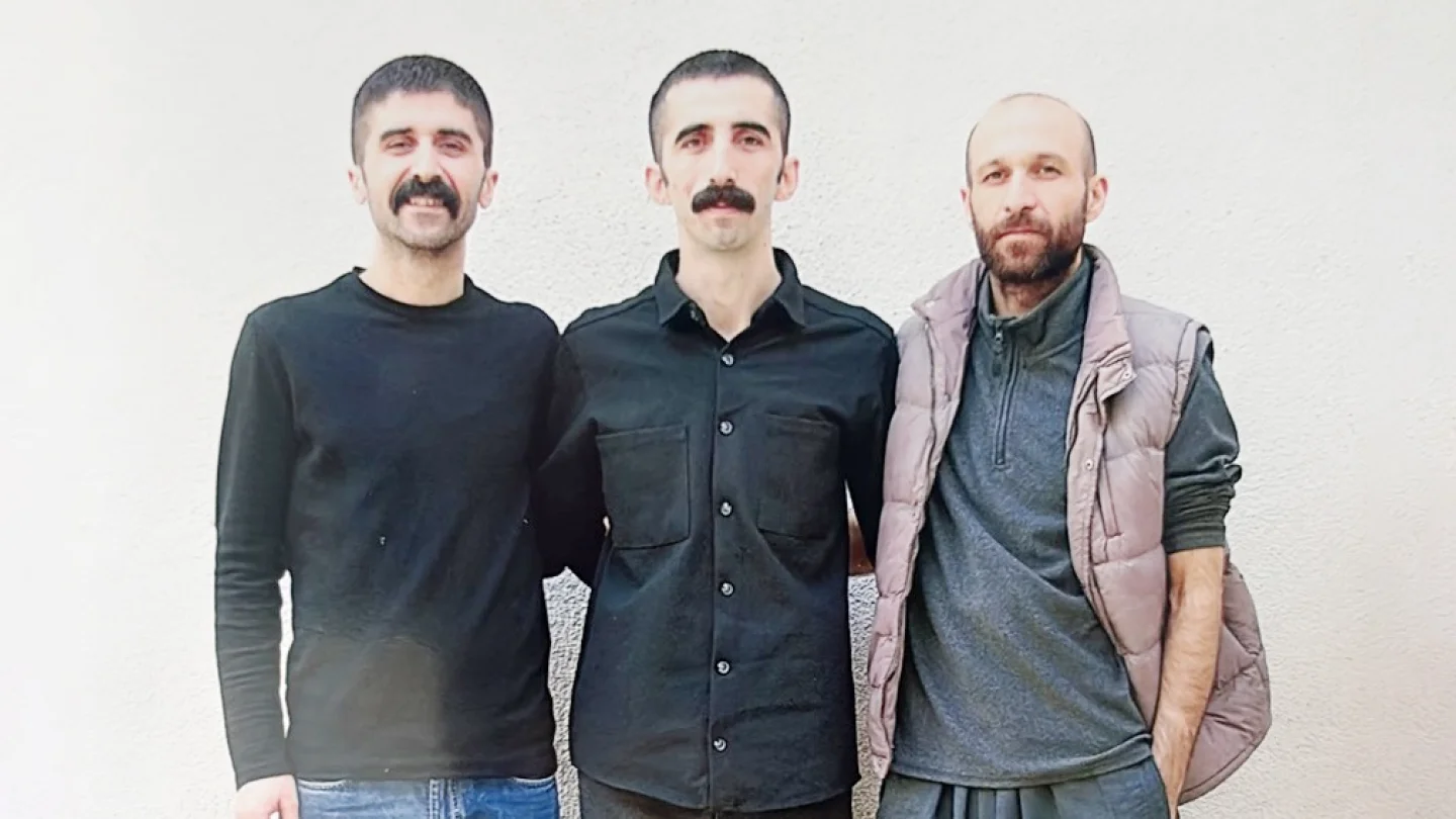 Hayrettin Noyan(ortada)