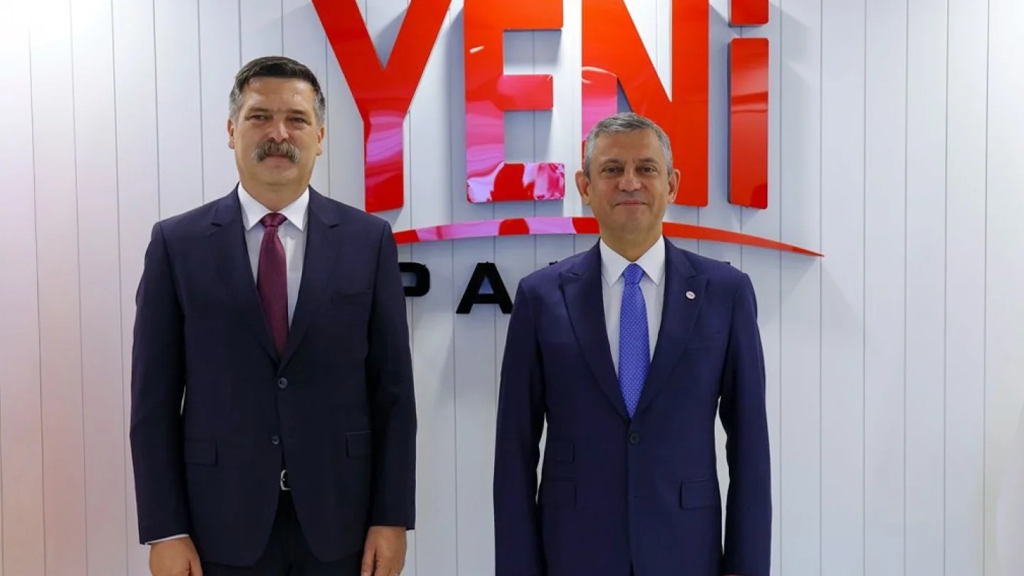 Erkan Baş ve Özgür Özel