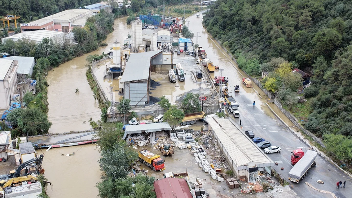 İstanbul/sağanak yağış/foto:AFP
