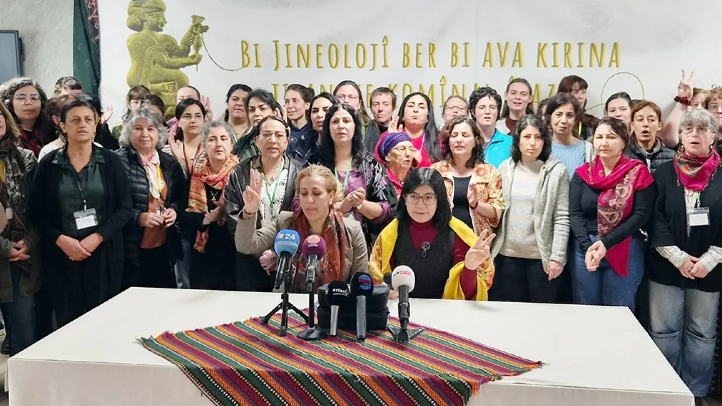 Jineoloji Konferansı/foto:ANF