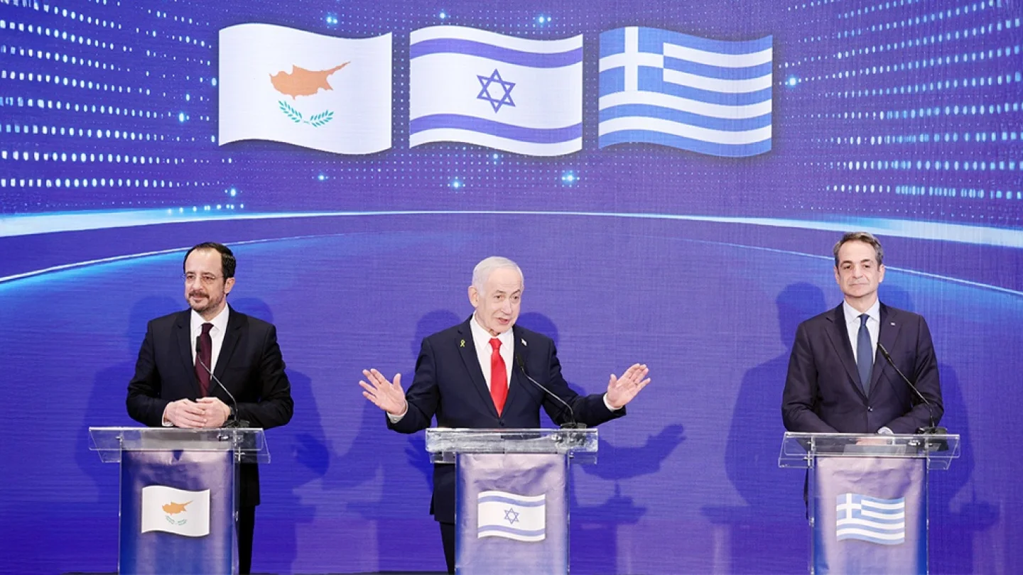 Nikos Hristodulidis,Binyamin Netanyahu ve Kiryakos Miçotakis/foto:AFP
