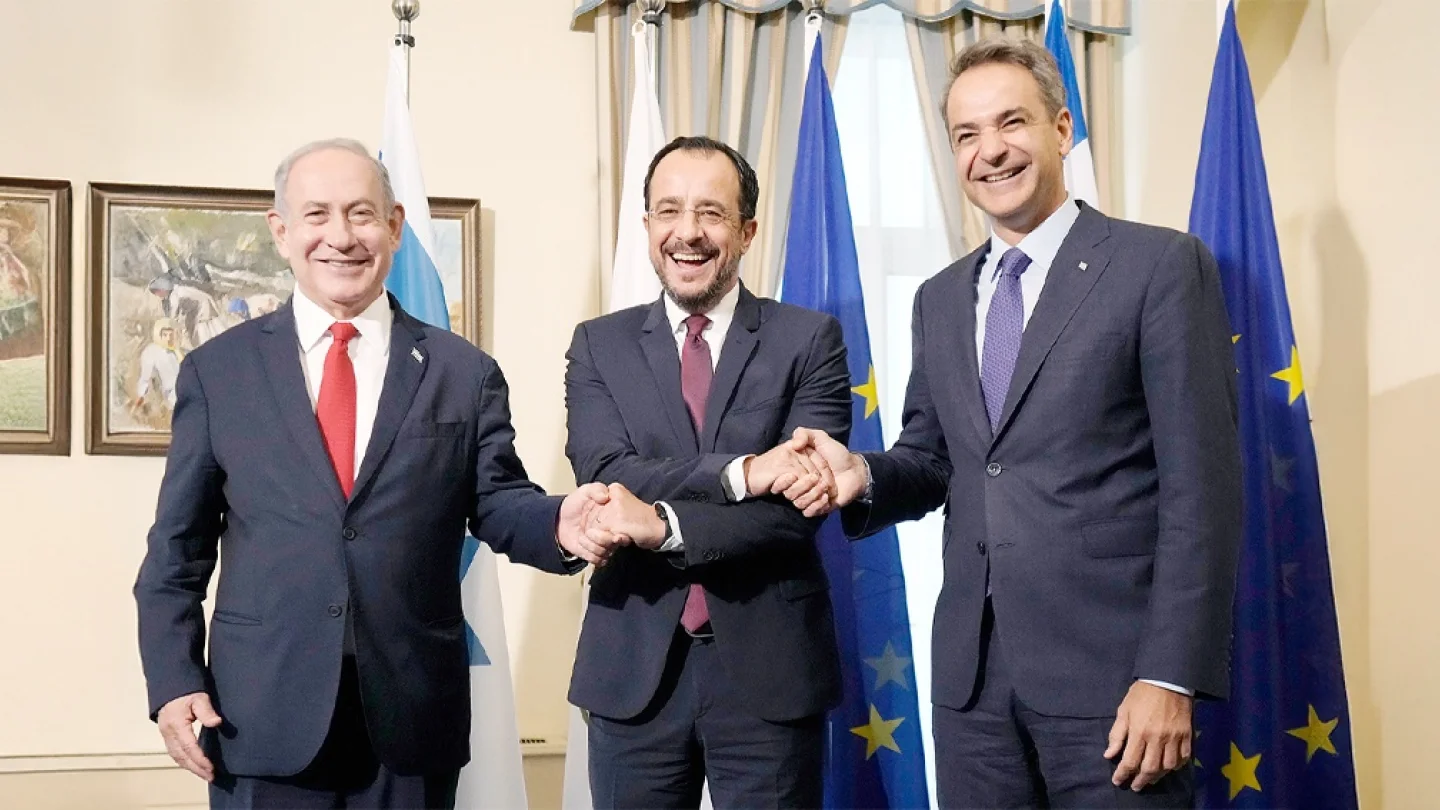 Binyamin Netanyahu, Nikos Hristodulidis ve Kiryakos Miçotakis/foto:AFP