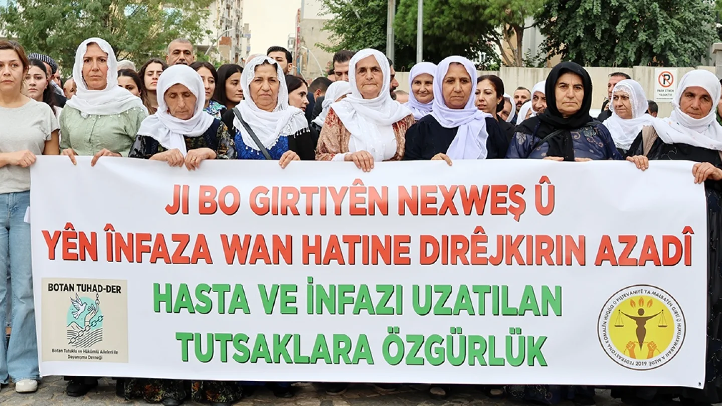 Tutsaklar/eylem/foto:MA
