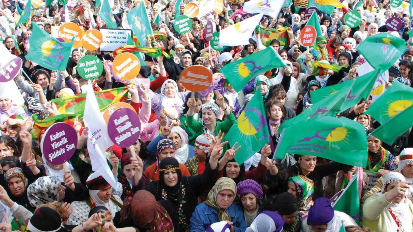 8 MART KADINLAR