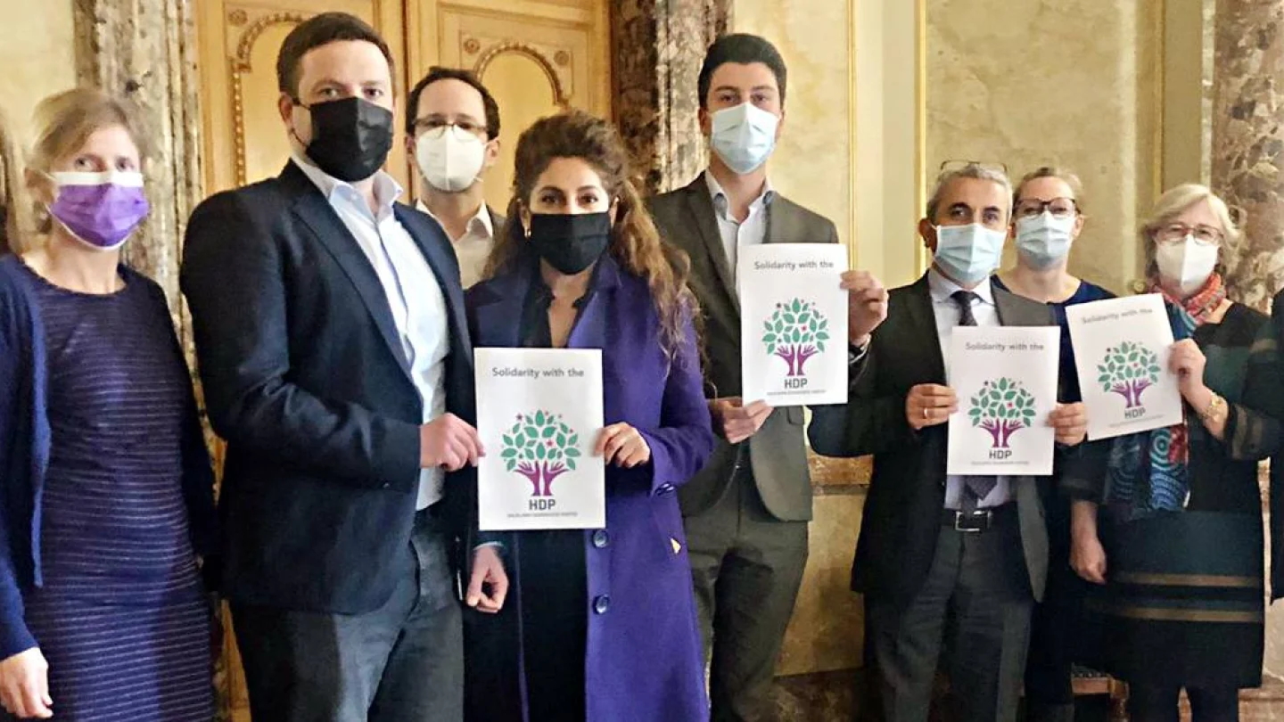 İsviçreli parlamenterler HDP'nin yanında