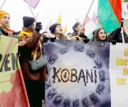 Frankfurt Kobanê’nin yanında