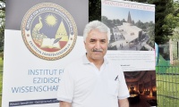 Rêûresmên Êzdayetiyê diparêzin
