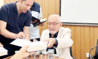 Ji Penciwênî pirtûka ‘Ez çawa bûm pirek’