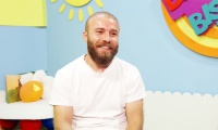 Hem dinivisînin hem jî dilîzin