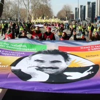 Kürtler Strasbourg için hazır