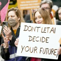 Yeni teknolojiler ve toplumkırım