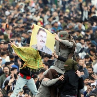 Ji tarîtiyê ber bi ronahiyê ve