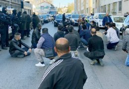 Görüşme sonrası Fransa'da baskın