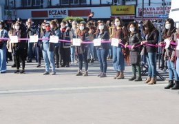 Amed'de kadın zinciri eylemi