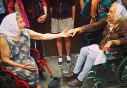 45 yıl boyunca kayıpları aradı