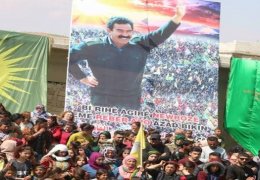 Siyasetçilerin işi gücü ne?