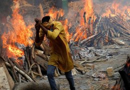 Hindistan'da sağlık sistemi neden çöktü?