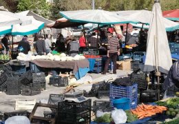 Bizlere taş kemirmek hak görüldü 