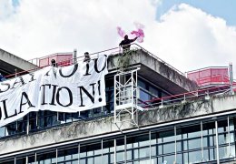 AİHM binasında sivil itaatsizlik eylemi