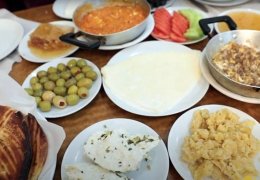 Kültürel dejenerasyona direnen bir kültür: Wan kahvaltısı