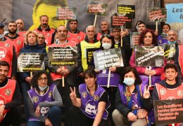 Birbirimizi ayakta tutmak zorundayız