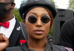 Aktivist Johnson başından vuruldu