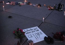 Kilise bahçelerinde yerli çocuk mezarları