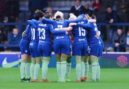 Chelsea şampiyonluk ödülünü aile içi şiddetle mücadeleye bağışladı