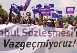 Kadınlardan ‘büyük gün’e çağrı 