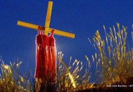 Kanada'da yerli öfke: İki kilise yakıldı