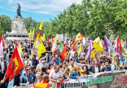 Paris'te işgale karşı halklar buluşması