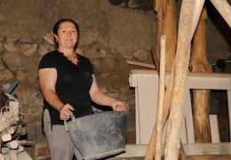 Evini müzeye çevirdi