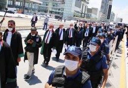 Hukukçular zorbalığı aştı