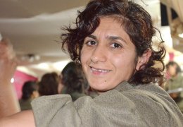 Tepedeki zeytin ağacı