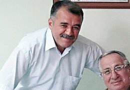 Aram’ın mezarı başında