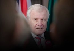 Seehofer’den Erdoğanvari hamle!