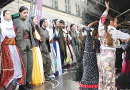 Coşku bir an bile eksilmedi