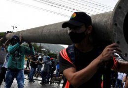 Kolombiya’daki barikatların ardı