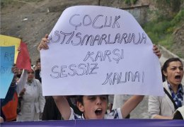 ‘Dindar nesil’ değil,  tecavüze uğramış nesil