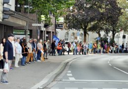 Herford'da Barış ve İnsan Hakları zinciri