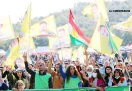 Binler, Özgürlük Şöleni'nde buluştu